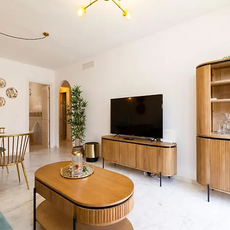 Plush Penthouse With Terrace Apartment *