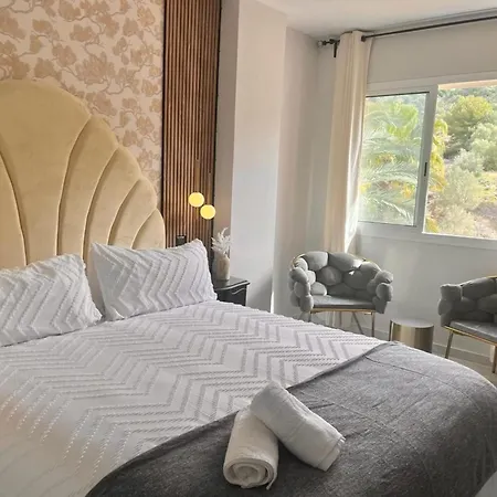 Apartment Plush Penthouse With Terrace *